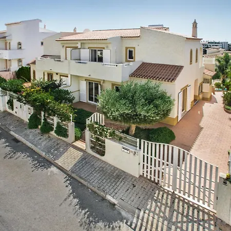 Сasa de vacaciones Camelias Vip By Interhome *