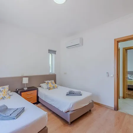 Ferienhaus Camelias Vip By Interhome *